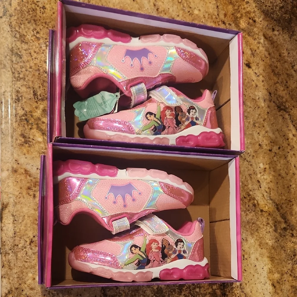 DISNEY PRINCESS LIGHT-UP Sneakers.  NEW In Box! Tiana Arial Cinderella & Jasmine